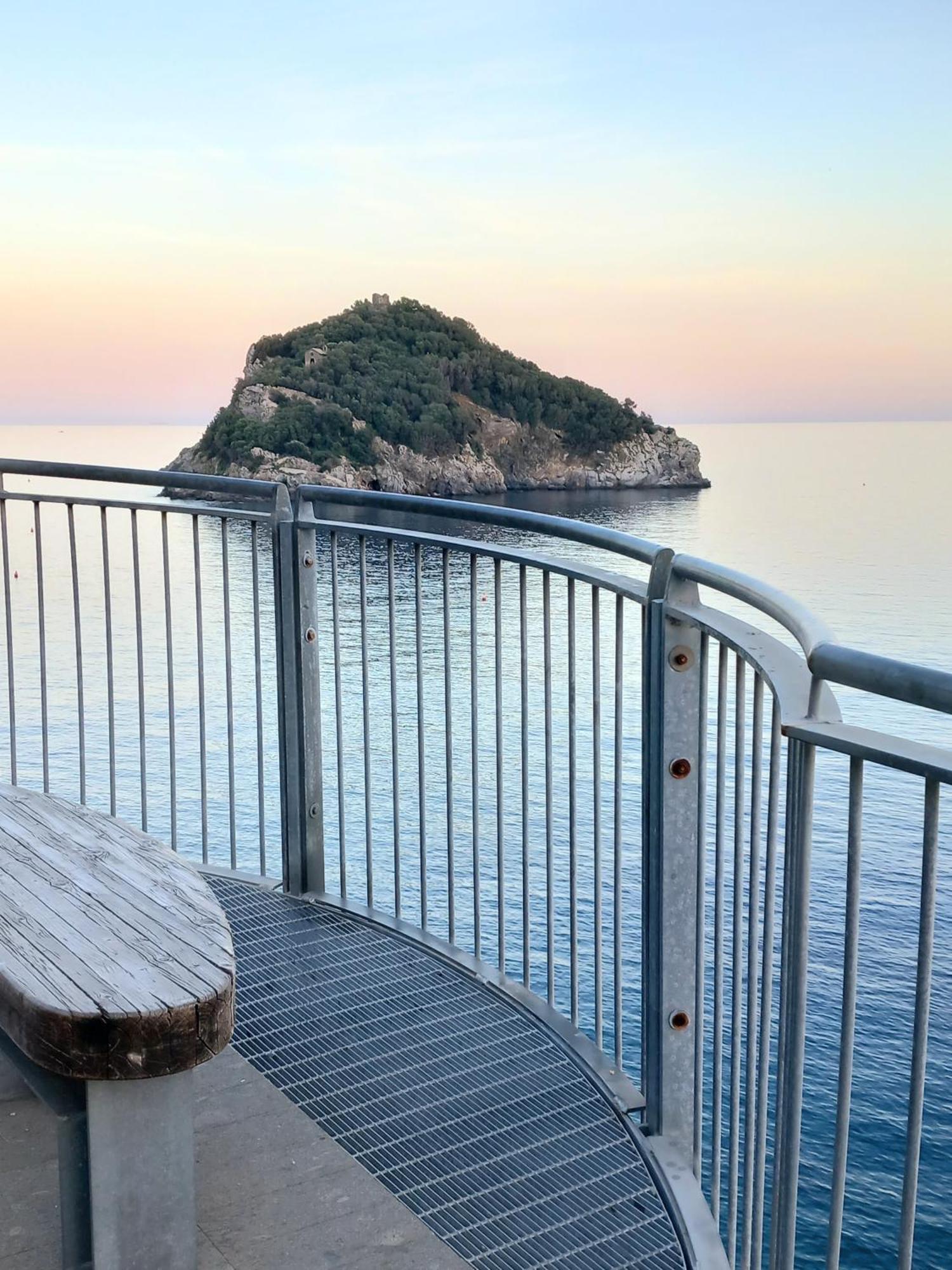 Sweet Sea View Apartment ซาโวนา ภายนอก รูปภาพ